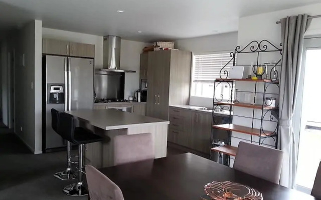 Cosy Mangawhai House