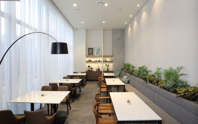 Orchid Hotel