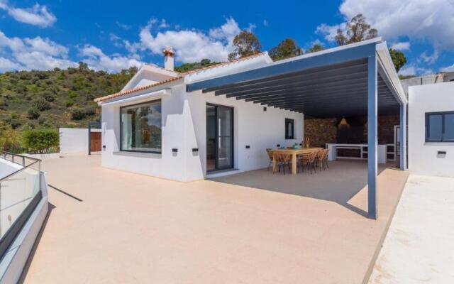 Casa What a Life Sayalonga by Ruralidays