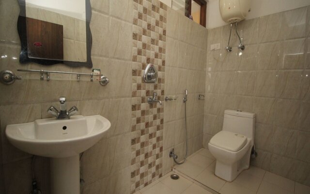 OYO 7620 Hotel Yukim Residency