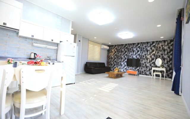 Buan Mohyang Crystal Pension