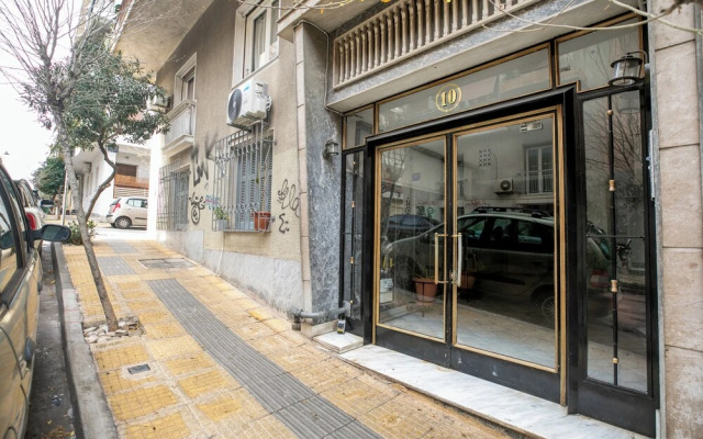 Selesta - 2 Bedroom Apartment in Athens