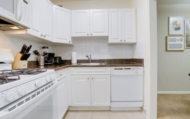 Magnificent Condo Crystal City With Gym