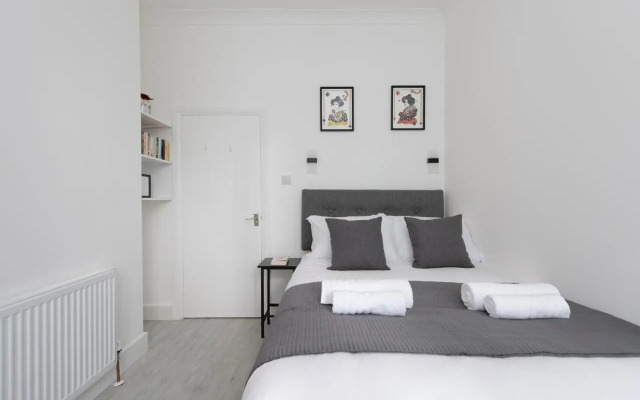 Tower Bridge(TB1) Exclusive Two bedroom apartment