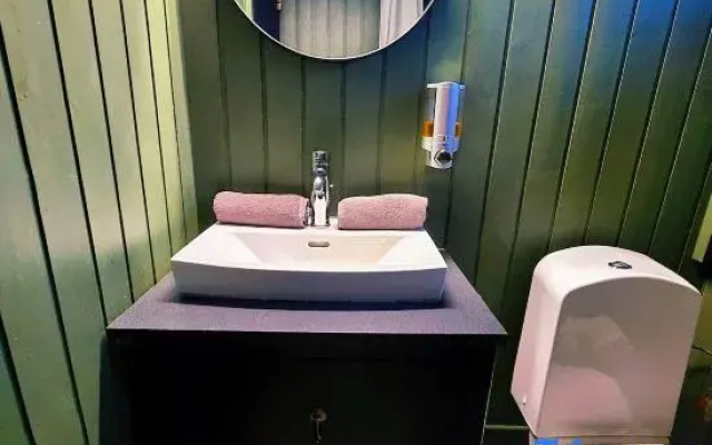 Aurora Cabin & Private Jacuzzi