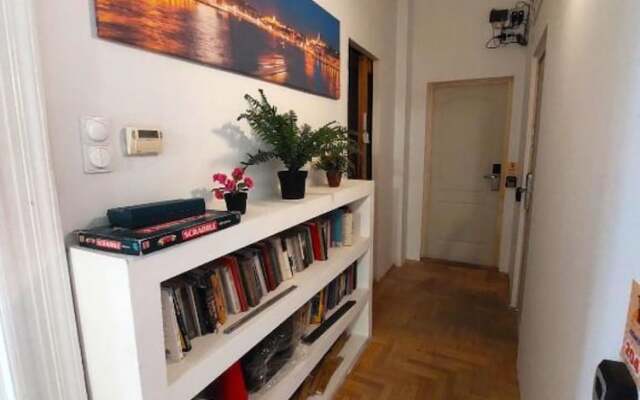 GoodMo Budapest Smart Rooms