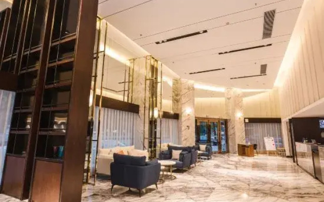 Borrman Hotel (Xinxing Bus Station)