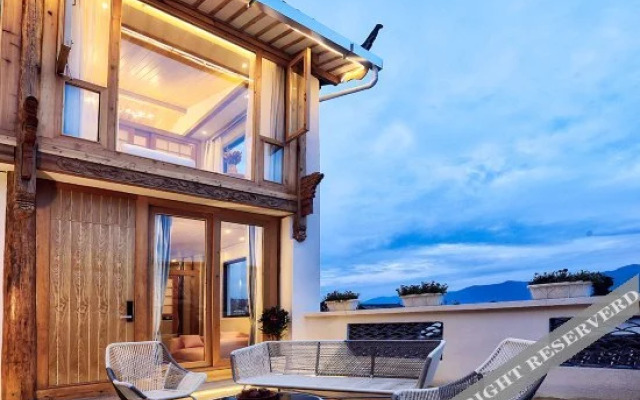 Zen Holiday Inn (Lijiang Ancient City Sifang Street)