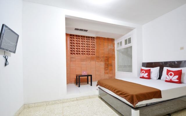ZEN Rooms Kemang G17 Syariah