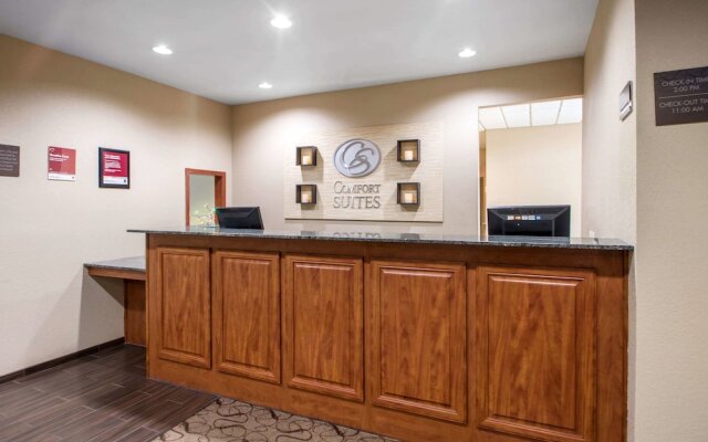 Comfort Suites Johnson Creek Conference Center