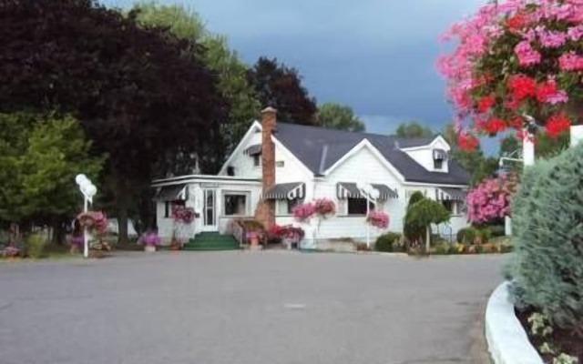 Trenton Park Cottages