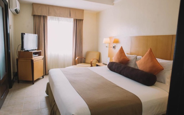 Pontefino Hotel and Residences