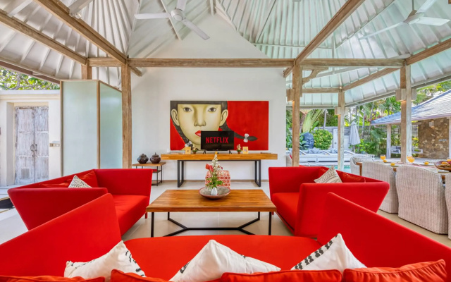 *PROMO* 4 bd Spacious villa in strategic location!