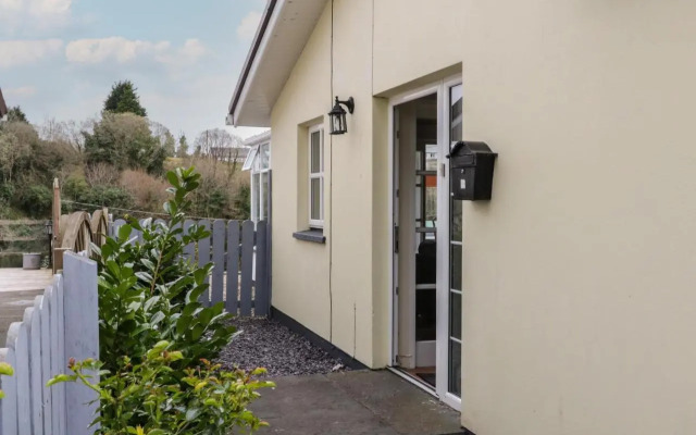 2 Carlton Cottage