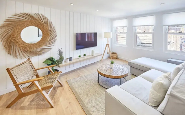 Host Stay Cosy Coastal Golden Lion Apartments