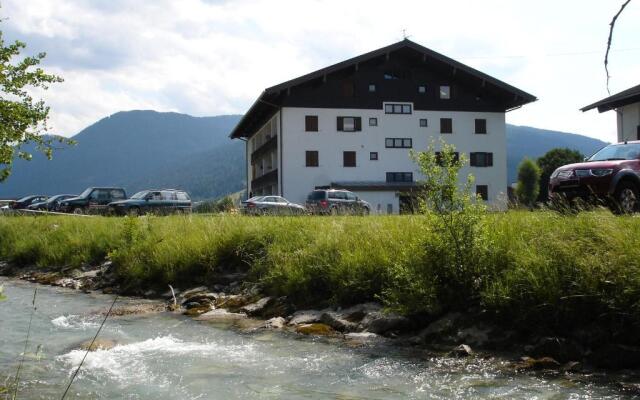 Welcome - Bienvenue - Dobro Pozhalovat Apartments