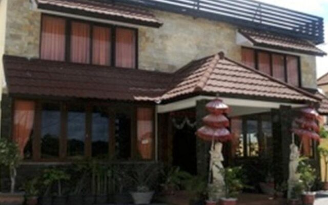 Hotel Miki