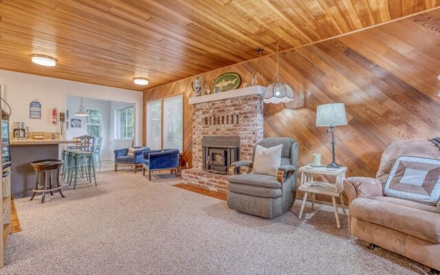 Cabin on the Coast (MCA 621)