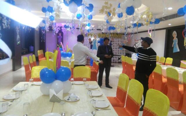 Hotel Crystal Grand
