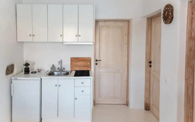 Etesians Suites & Villas