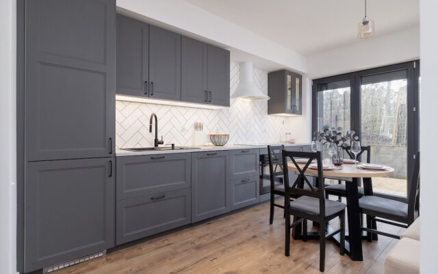 Apartment For 4 In Kraków By Renters