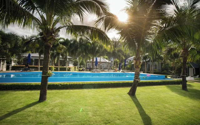 Grande Sun Seaside Villas