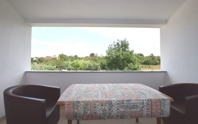 Apartment in Pula With Bbq, Parking, AC