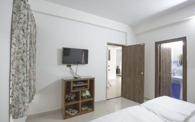 Dwaraka Suites