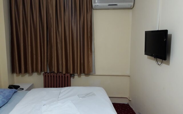 Istanbul Paris Hotel & Hostel