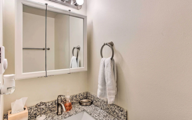 Modern Tacoma Apartment 7 Mi to Dtwn!