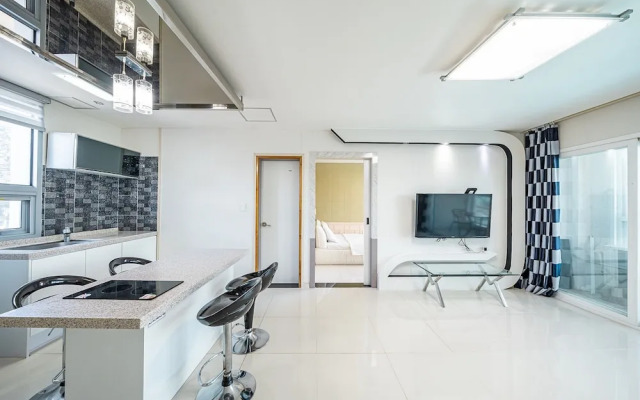 Pohang Pinewave Sea & Spa Pension