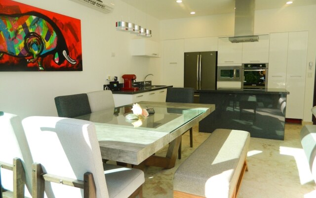 Luxury Townhouse Private Pool and Golf