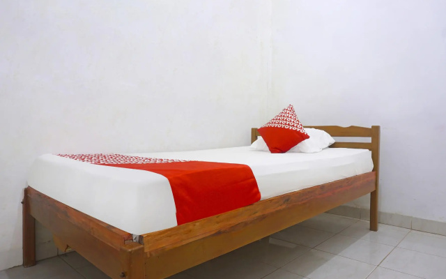 Hotel O Almeerah Homestay Syariah Near RS Hermina – Guest Rooms – Makassar