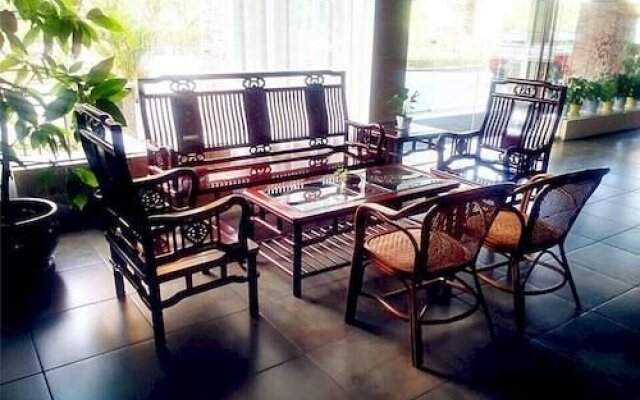 Mingjia Spring Holiday Hotel