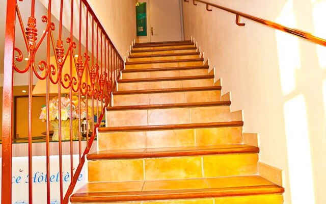 Residence Hoteliere La Pinede Bleue