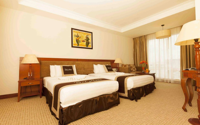 TTC Hotel Deluxe Tan Binh