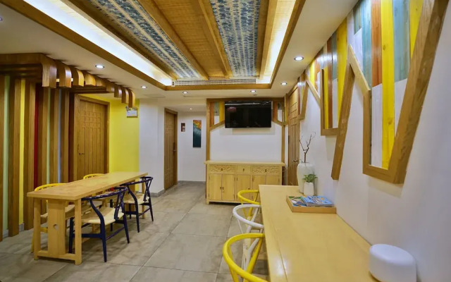 Yuexijiang Boutique Holiday Hotel