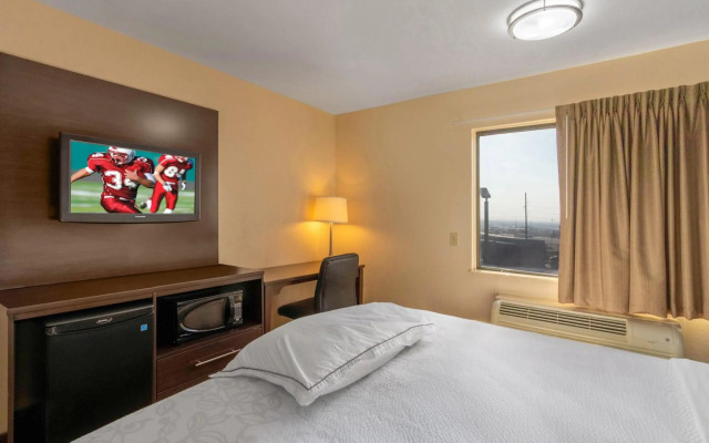 Red Roof Inn PLUS+ El Paso East