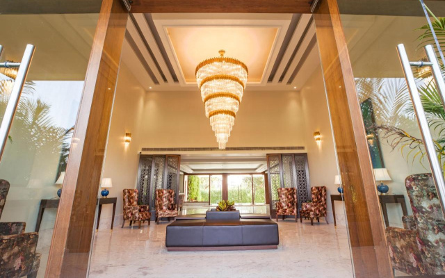 The Lalita Grand