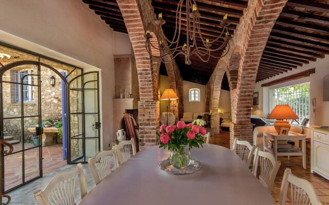 Magnificent Villa With Private Pool Near Port Grimaud And Saint Tropez