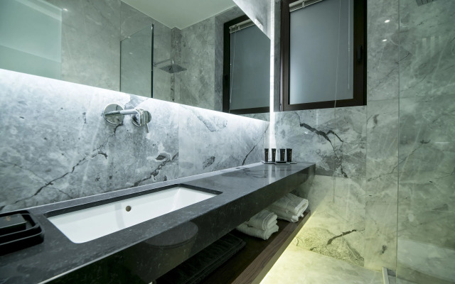 GM Luxury Suites & Spa