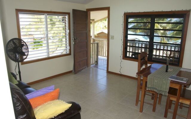 Palm Cove Cabins