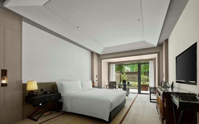 Doubletree By Hilton Shigatse
