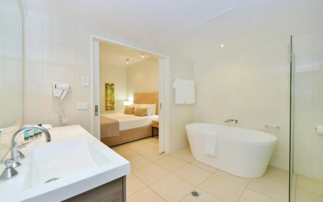 Club Tropical Resort Port Douglas