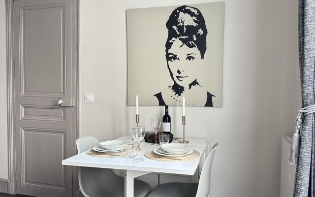 B 2065 -  Arc de Triomphe - Appartement familial