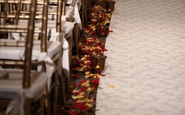 Hilton Woodland Hills / Los Angeles