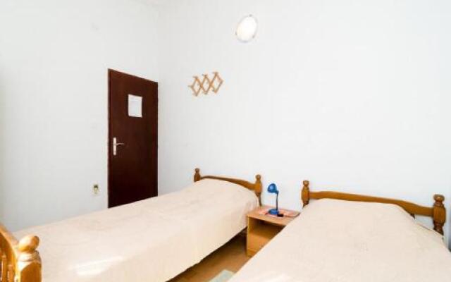 Three-Bedroom Holiday Home in Potomje