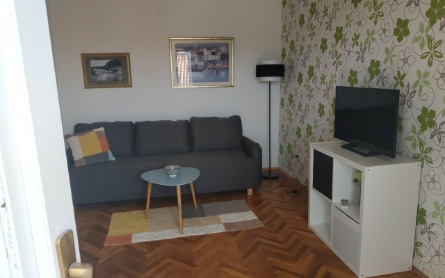 Apartment Saul