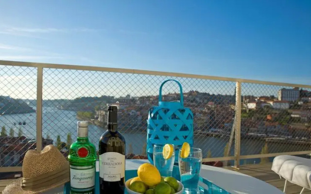 FLH - Porto Skyline House