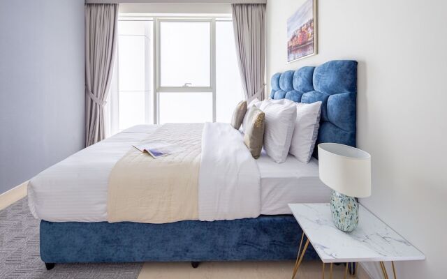 Superb & Homey 3BR Apartment In Downtown Dubai